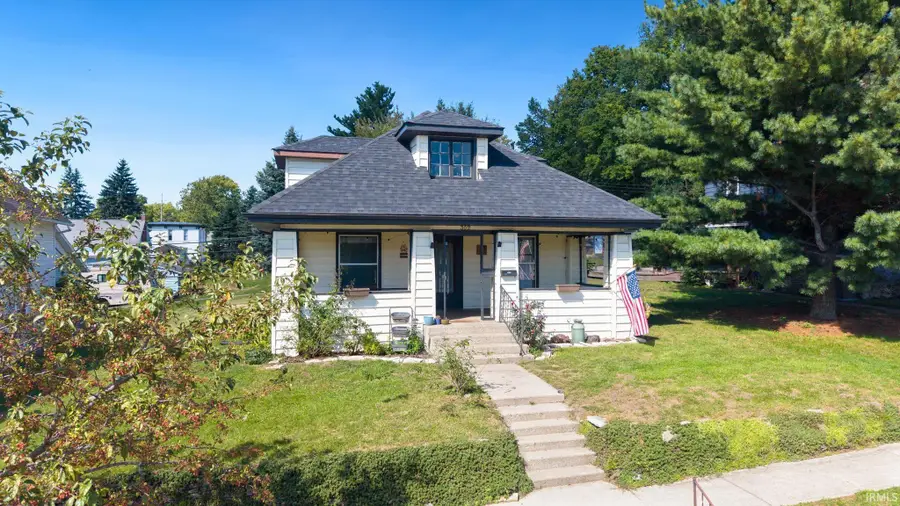 302 W Main Street, Syracuse, IN 46567 - #2
