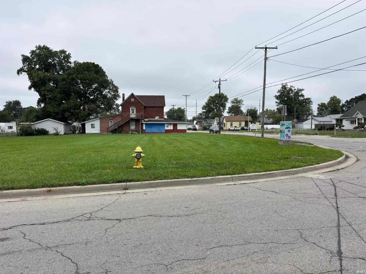 2900 S Walnut Street, Muncie, IN 47302 - #1