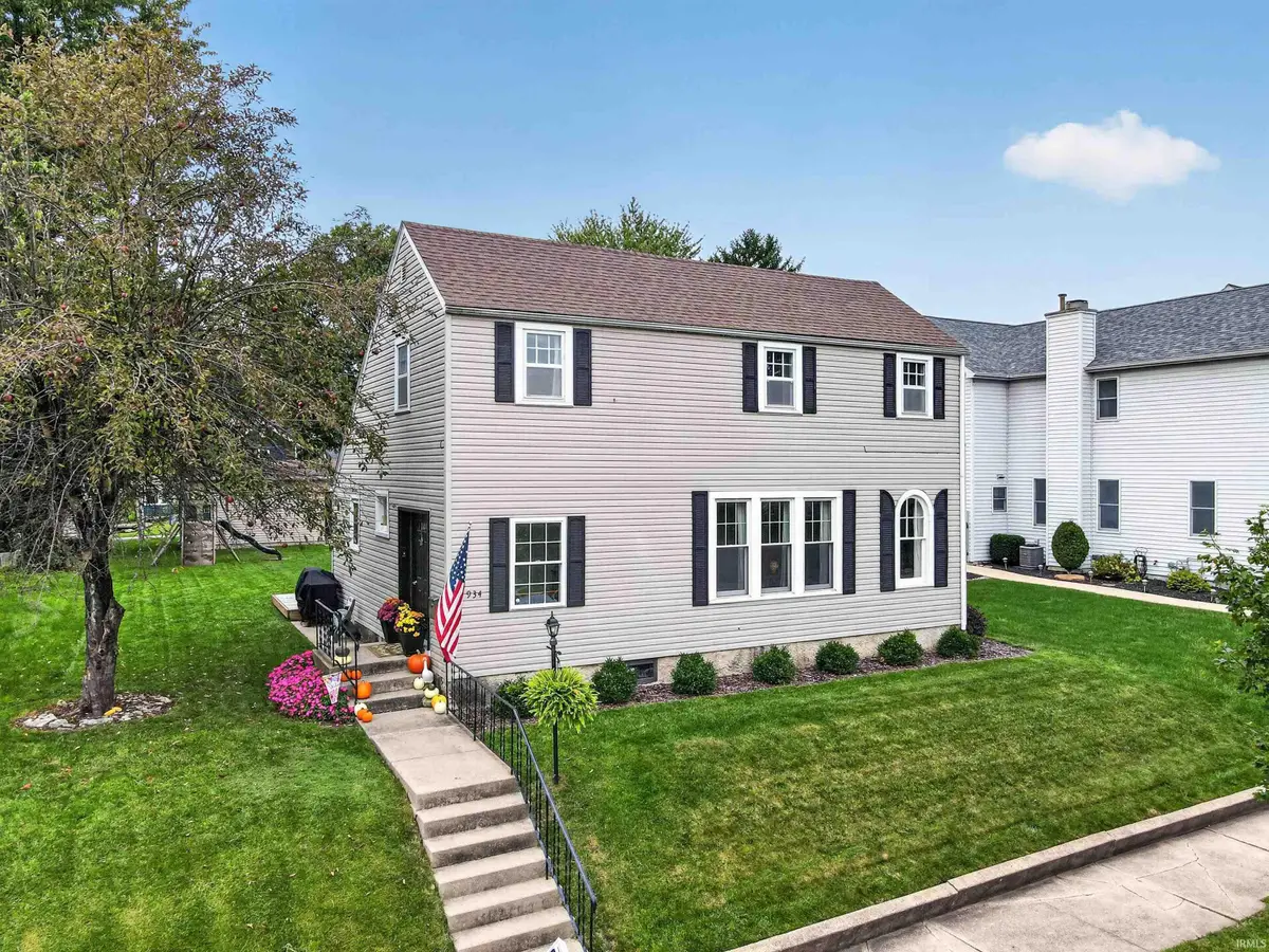 934 Cherry Street, Huntington, IN 46750 - #1