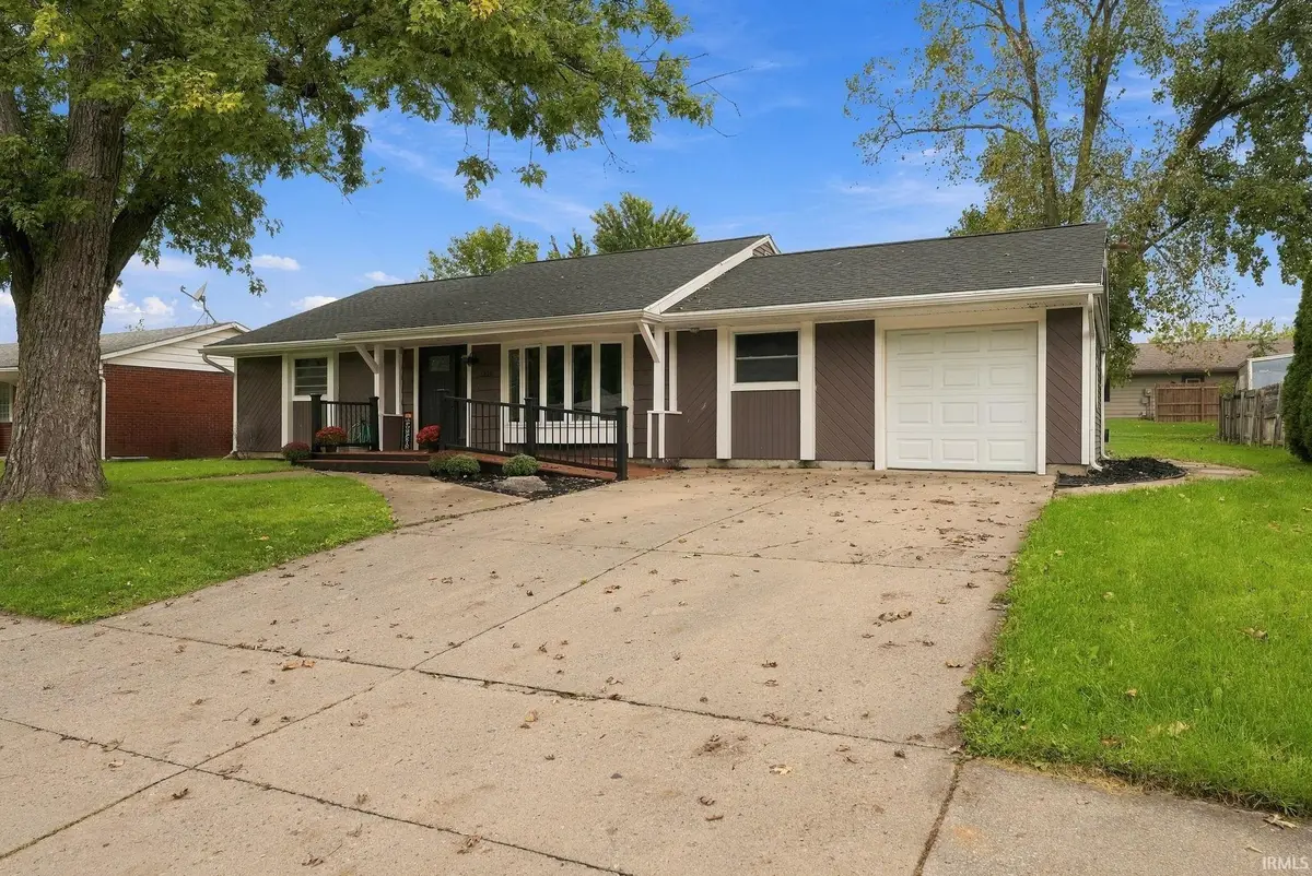 1206 Superior Drive, Auburn, IN 46706 - #1