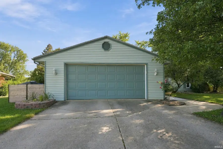 614 Azuba Ct, Columbia City, IN 46725 - #2