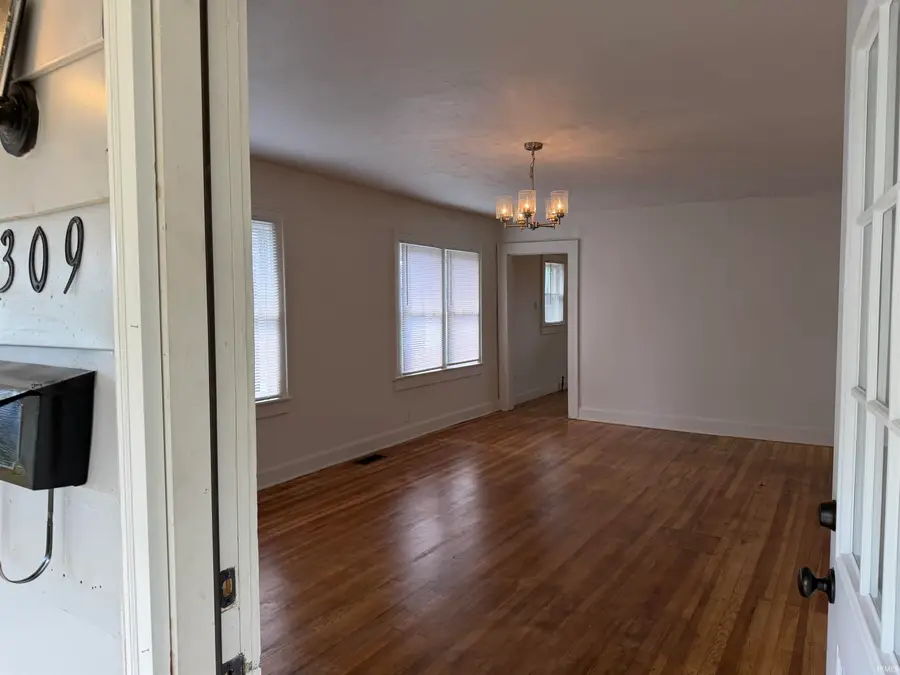 2309 S Mulberry Street, Muncie, IN 47302 - #3
