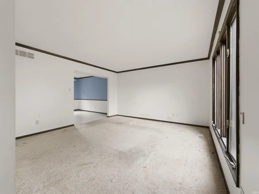 817 Valdosta Drive, Fort Wayne, IN 46825 - #3