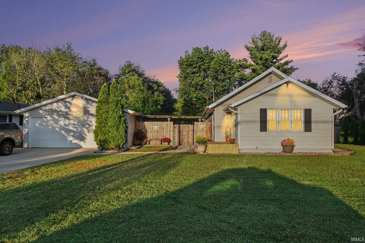 2733 Burr Oak Avenue, Elkhart, IN 46517 - #1
