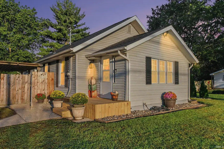 2733 Burr Oak Avenue, Elkhart, IN 46517 - #2