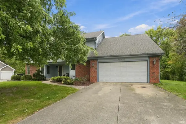 10002 Crown Point Drive, Fort Wayne, IN 46804