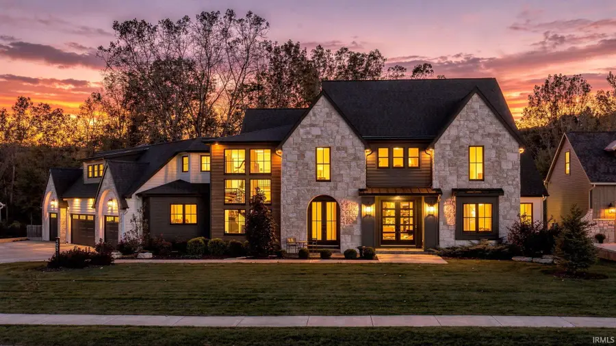 405 E Basalt Drive, Huntertown, IN 46748 - #2