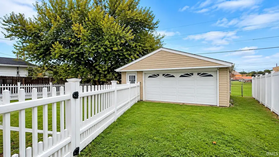 1106 E Grant Street, Marion, IN 46952 - #2