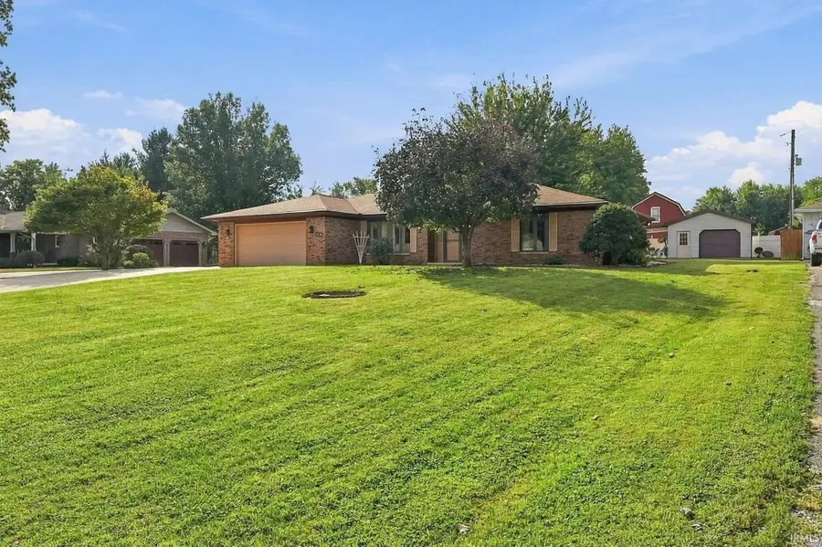 219 E Harvest Lane, Petersburg, IN 47567 - #3