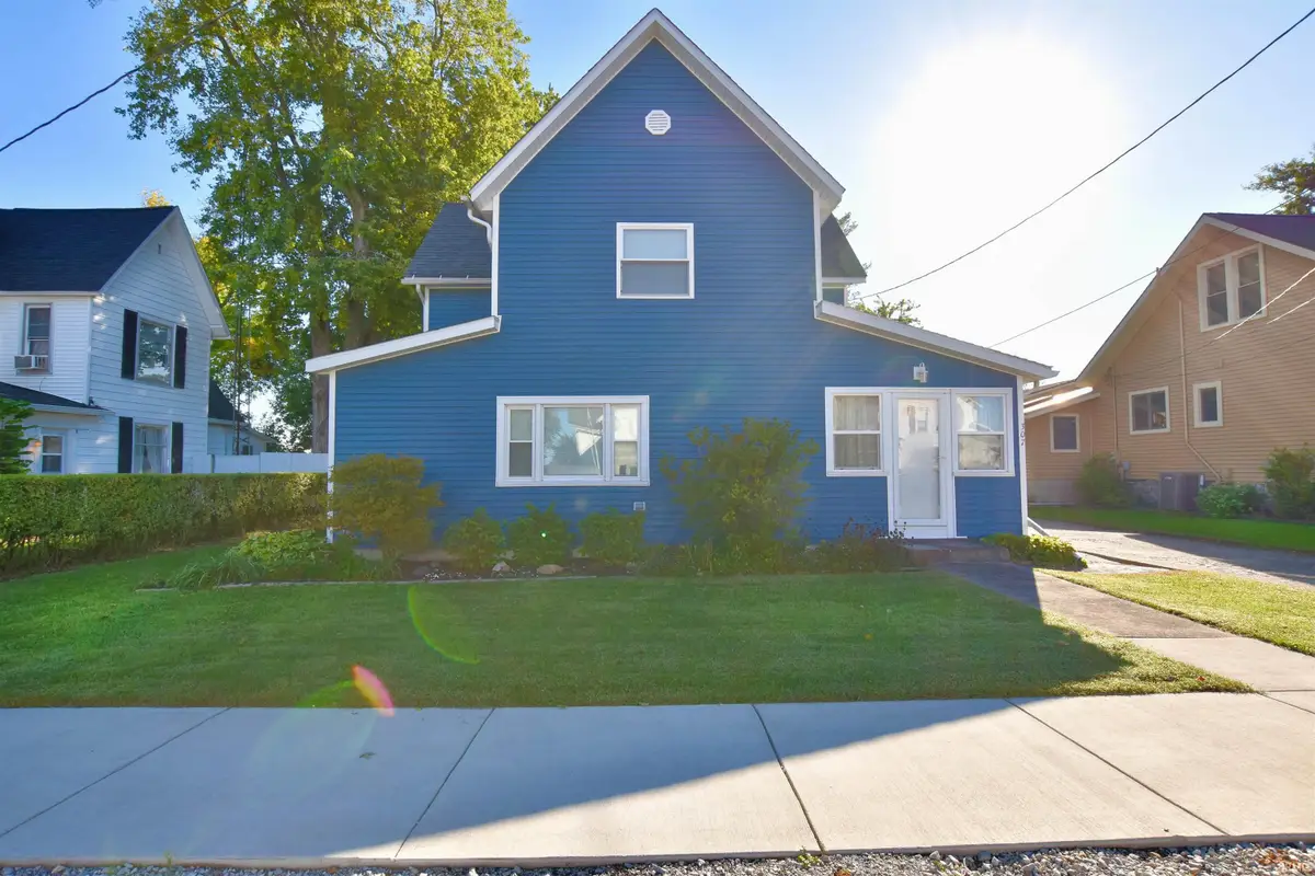 307 N Burke Street, Wolcott, IN 47995 - #1