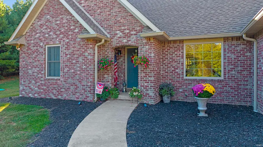 4075 S Hon Avenue, Owensville, IN 47665 - #3