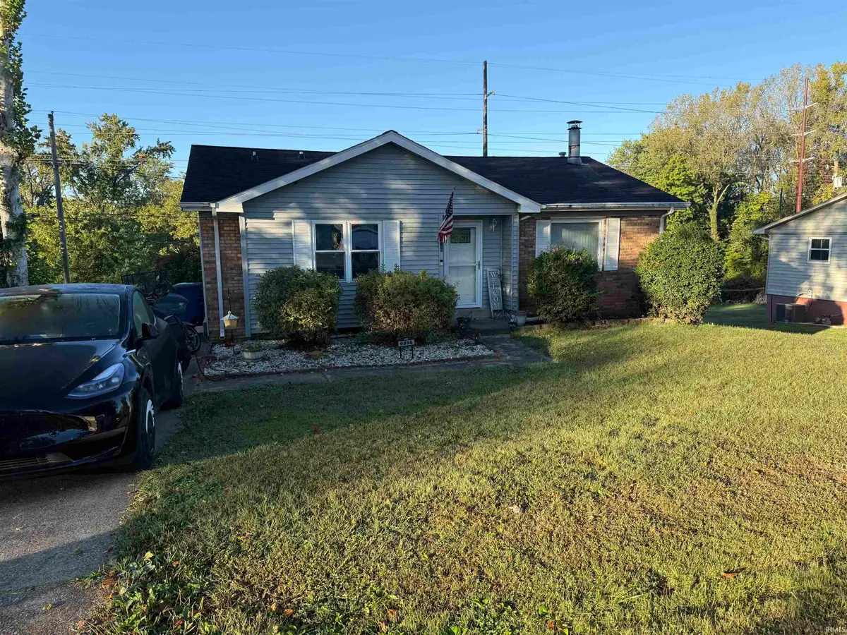 6886 Concord Drive, Newburgh, IN 47630 - #1