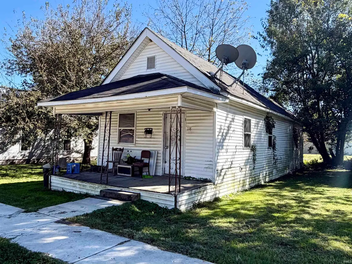 118 E Grissom Ave, Mitchell, IN 47446 - #1