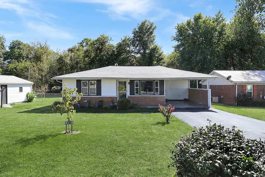 135 E Taylor Street, Boonville, IN 47601 - #2