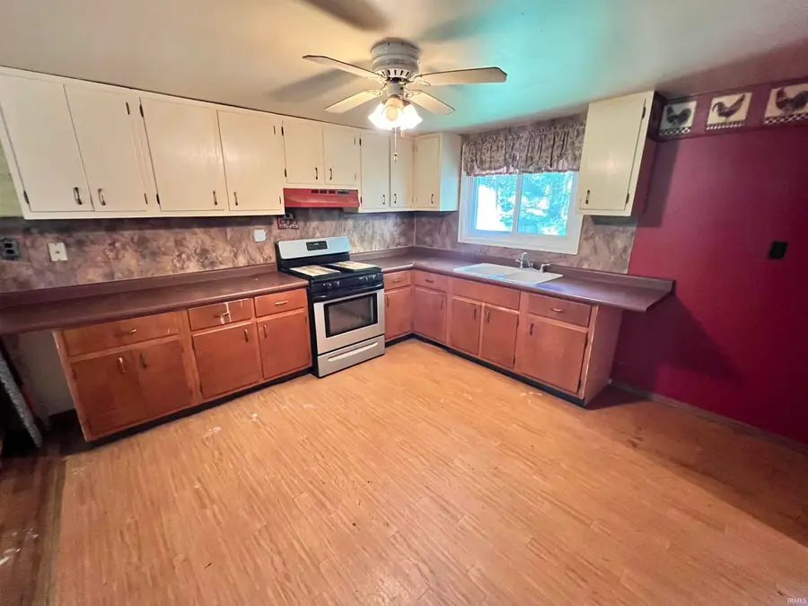 54 S 600 E, Pierceton, IN 46562 - #2