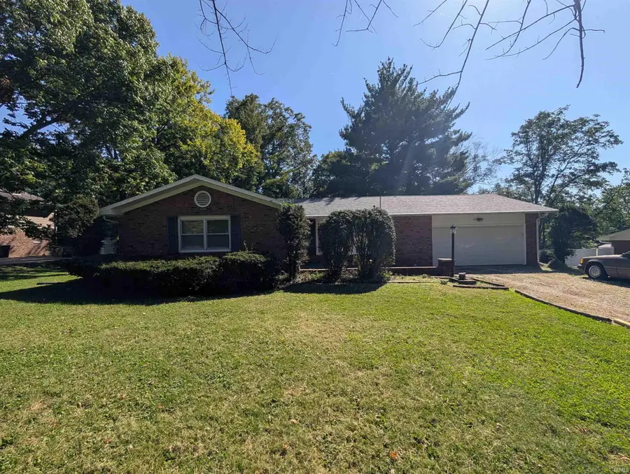 1114 N Summit Drive, Vincennes, IN 47591 - #2