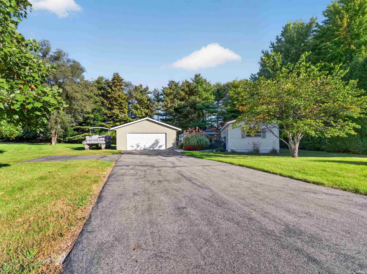 24 Ems D21c Lane, Syracuse, IN 46567 - #1