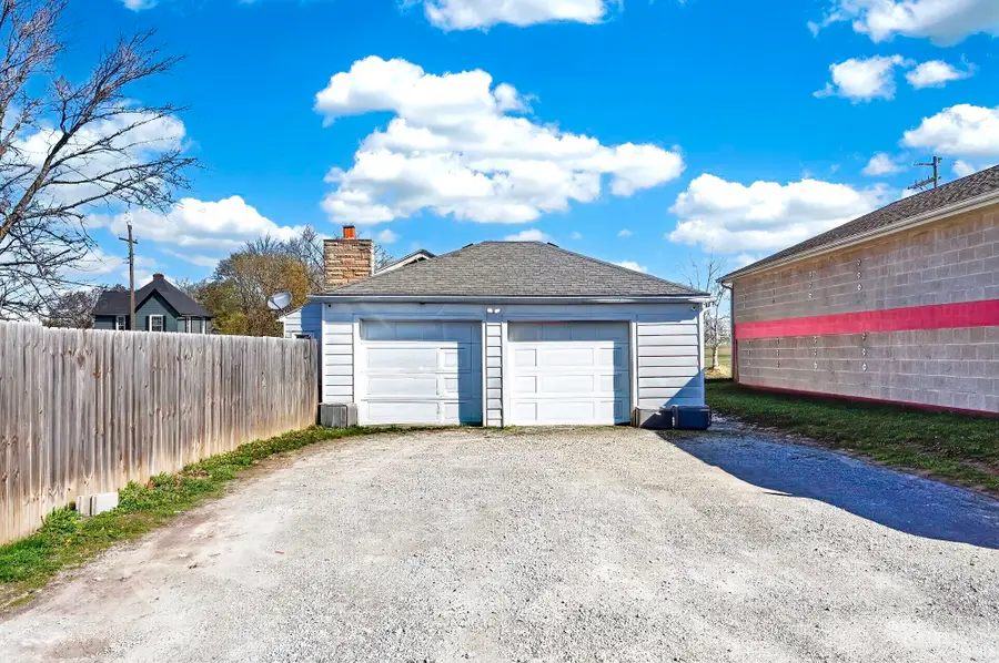 817 E Main Street, Greentown, IN 46936 - #2