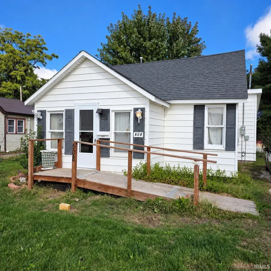 508 E Oak Street, Rensselaer, IN 47978 - #3