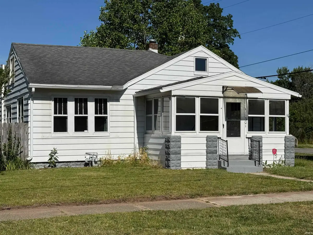 301 S 35th Street, South Bend, IN 46615 - #1