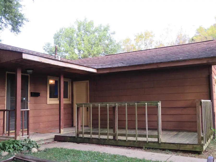 704 Mansfield Street, Plymouth, IN 46563 - #3
