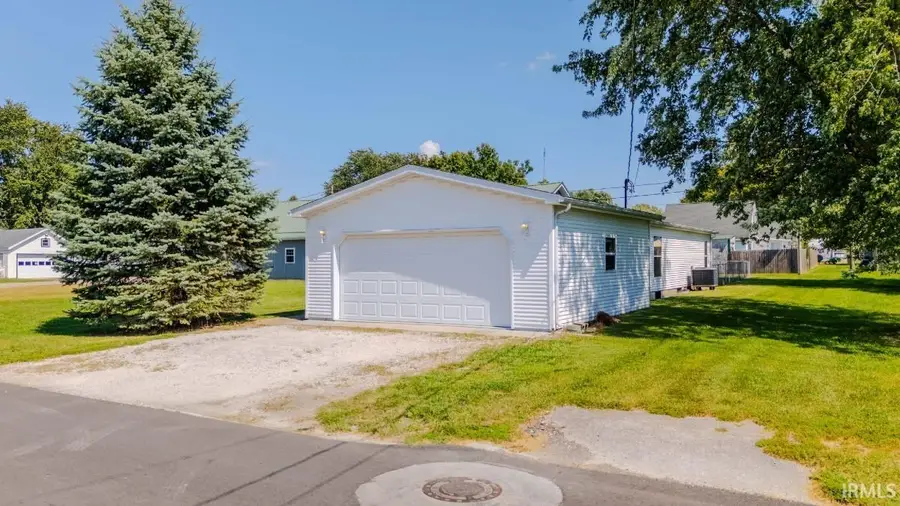 614 N Sycamore Street, Fairmount, IN 46928 - #2