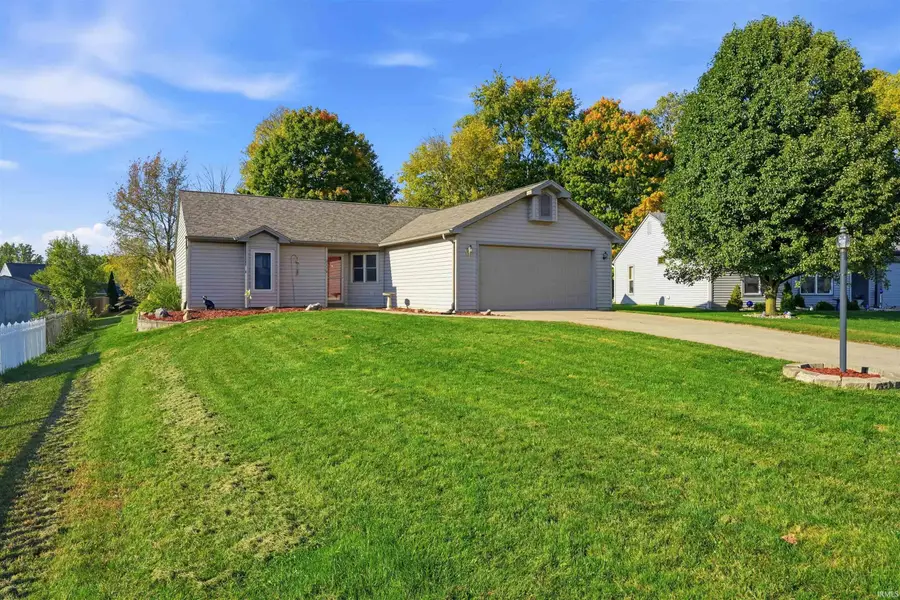 2119 Canyon Drive, Kendallville, IN 46755 - #2