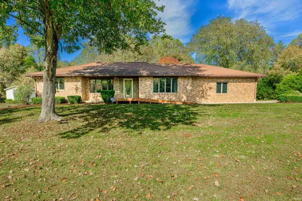 25 Country Estates Drive, Mitchell, IN 47446