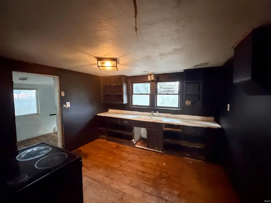 309 NE B Street, Linton, IN 47441 - #2