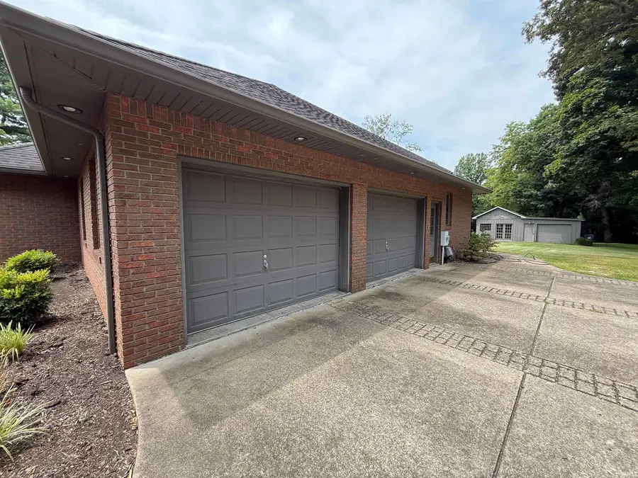 9600 Darmstadt Road, Evansville, IN 47710 - #3