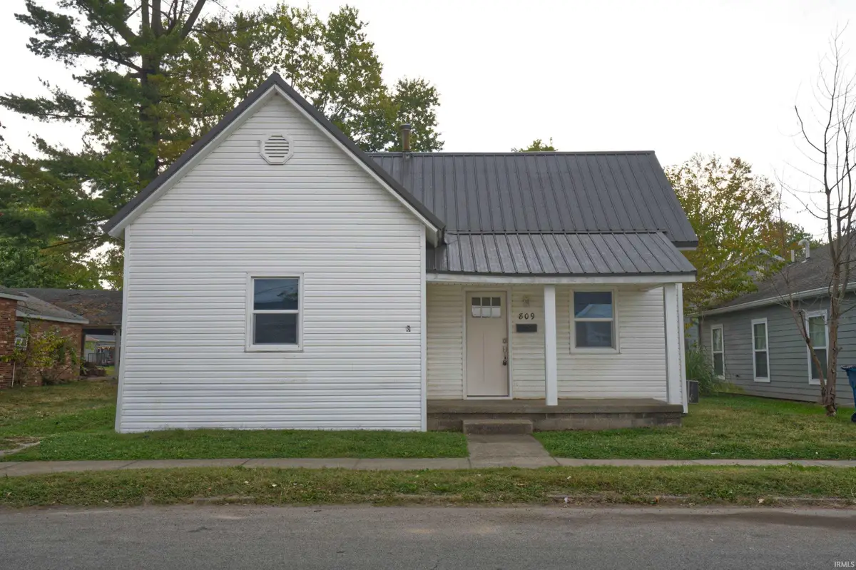 809 N Court Street, Sullivan, IN 47882 - #1