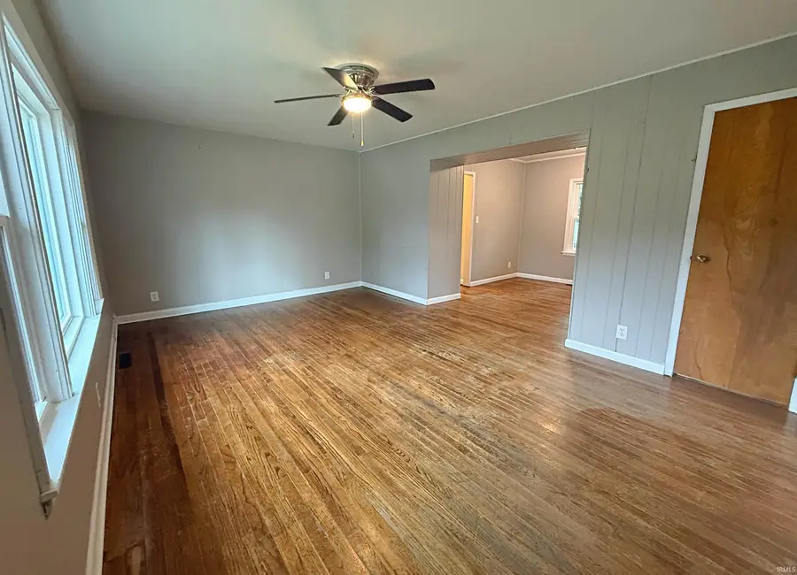 204 Poplar Street, Loogootee, IN 47553 - #3