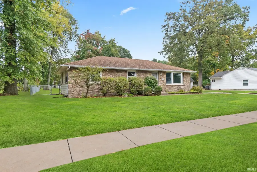 2210 Lima Lane, Fort Wayne, IN 46818 - #2