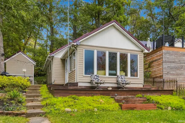 5359 W Diamond Lake Road, Wawaka, IN 46794