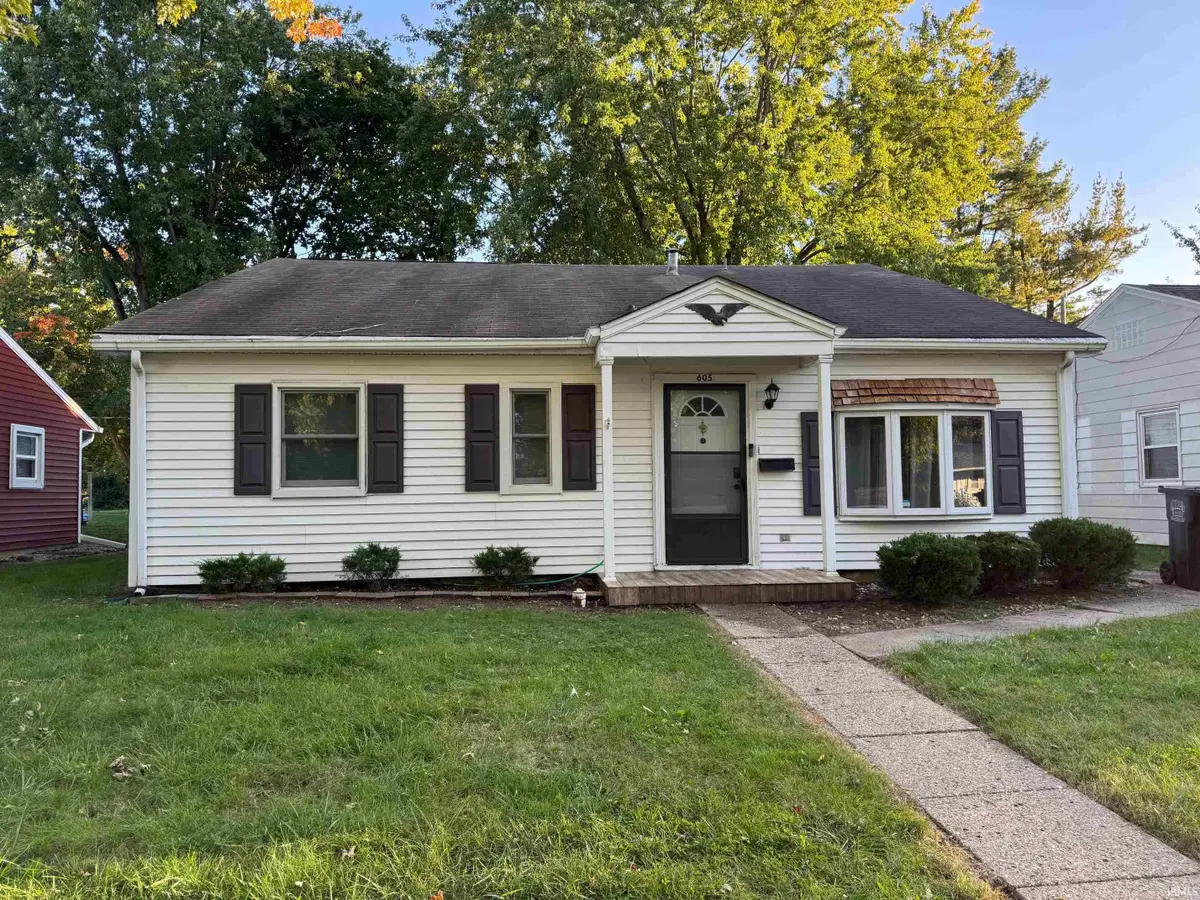 605 W 9th Street, Rochester, IN 46975 - #1