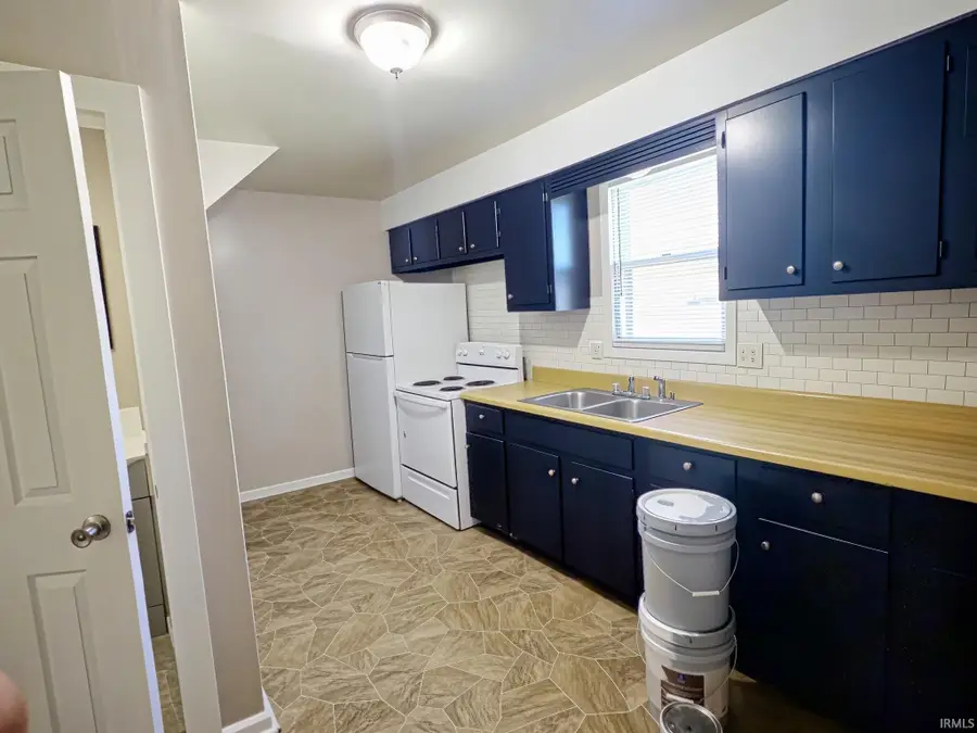 1414 E Highland Avenue, Muncie, IN 47303 - #3