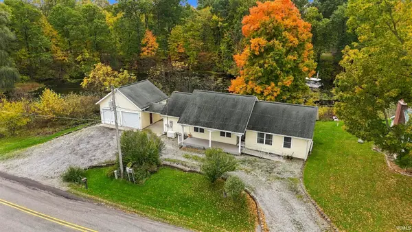 9540 E 500 South Road, Wolcottville, IN 46795