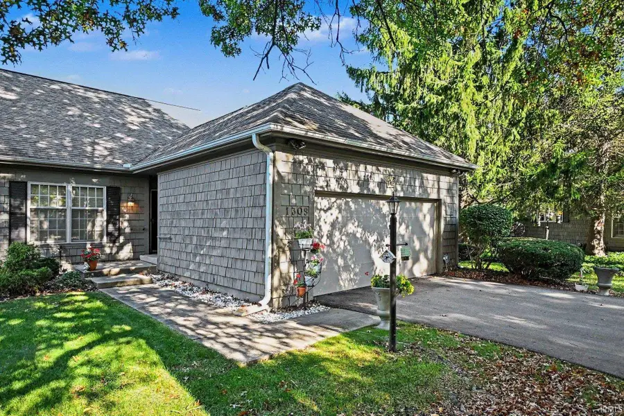 1309 E Erskine Manor Hill Drive, South Bend, IN 46614 - #3