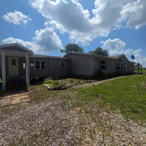 7472 S 1050 W Road, Owensville, IN 47665