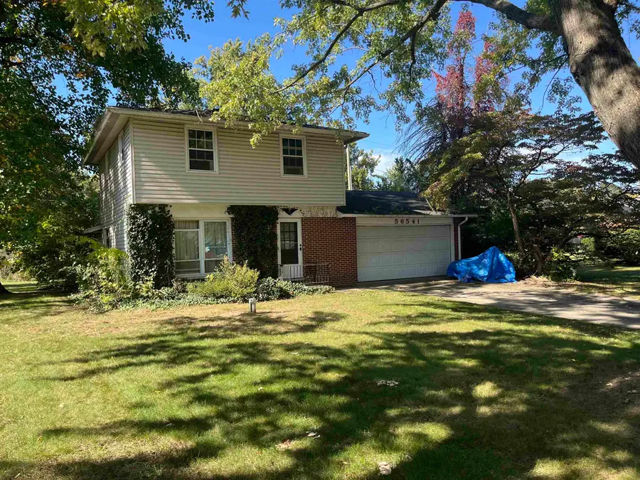 56541 Mark Manor Drive, Elkhart, IN 46514 - #3