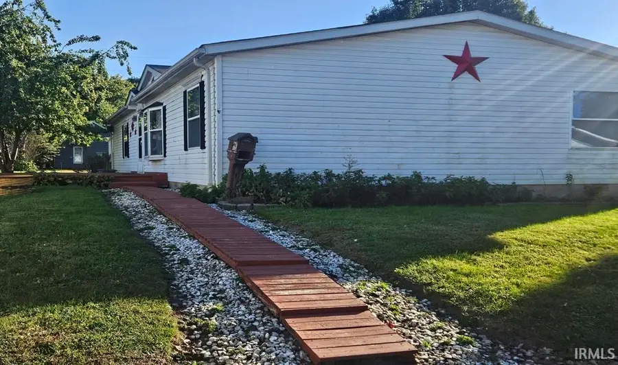 559 E Jefferson Street, Frankfort, IN 46041 - #2