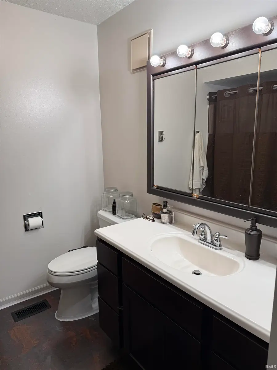18200 Stoneridge Street #A, South Bend, IN 46637 - #3