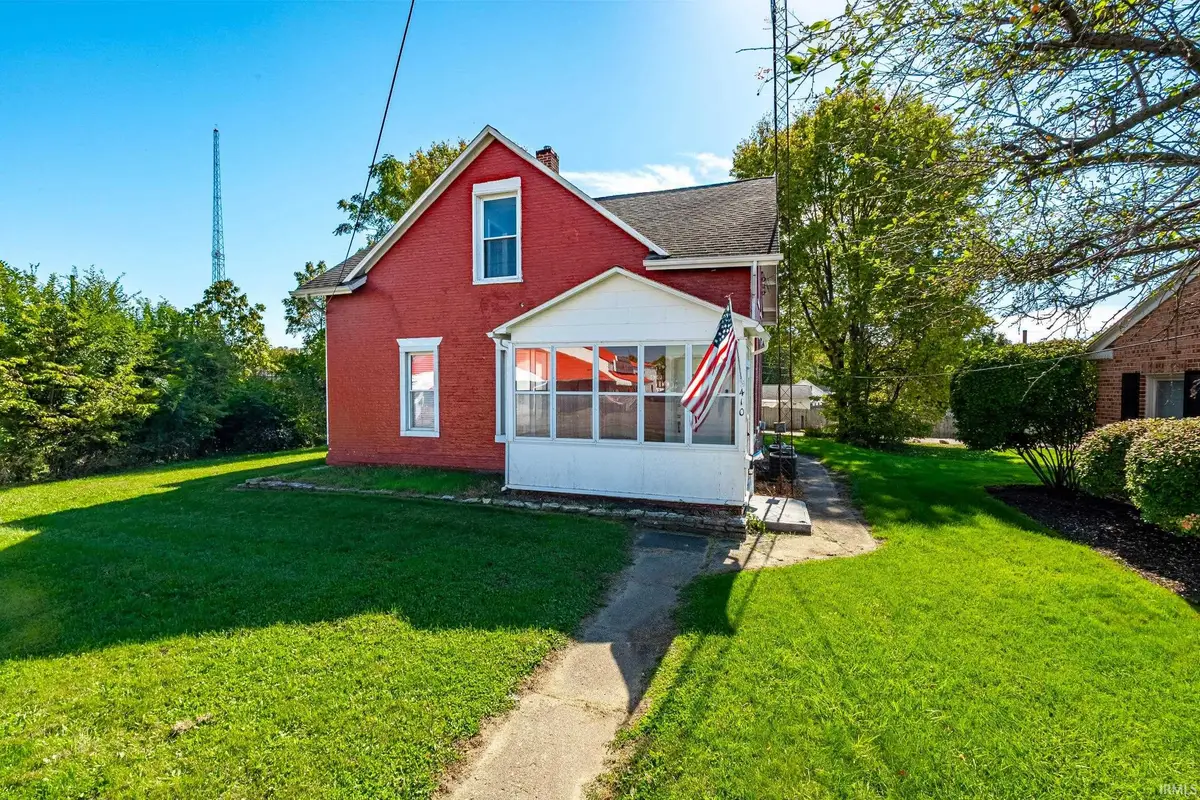 410 E Winona Avenue, Warsaw, IN 46580 - #1
