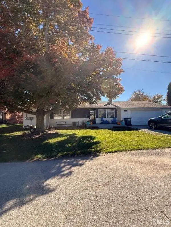 8235 E Debra Drive, Syracuse, IN 46567