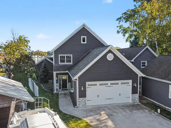 51244 N Shore Drive, Elkhart, IN 46514