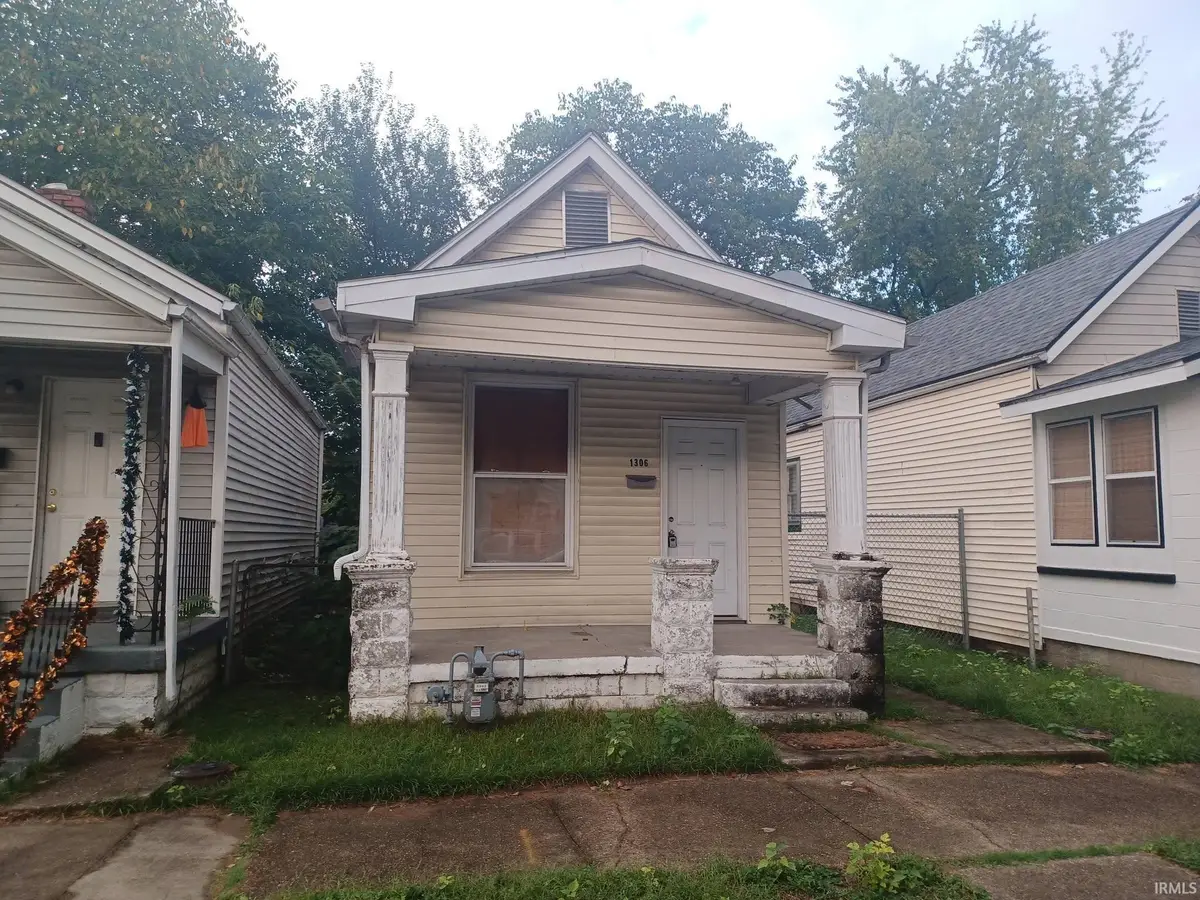 1306 E Illinois Street, Evansville, IN 47711 - #1