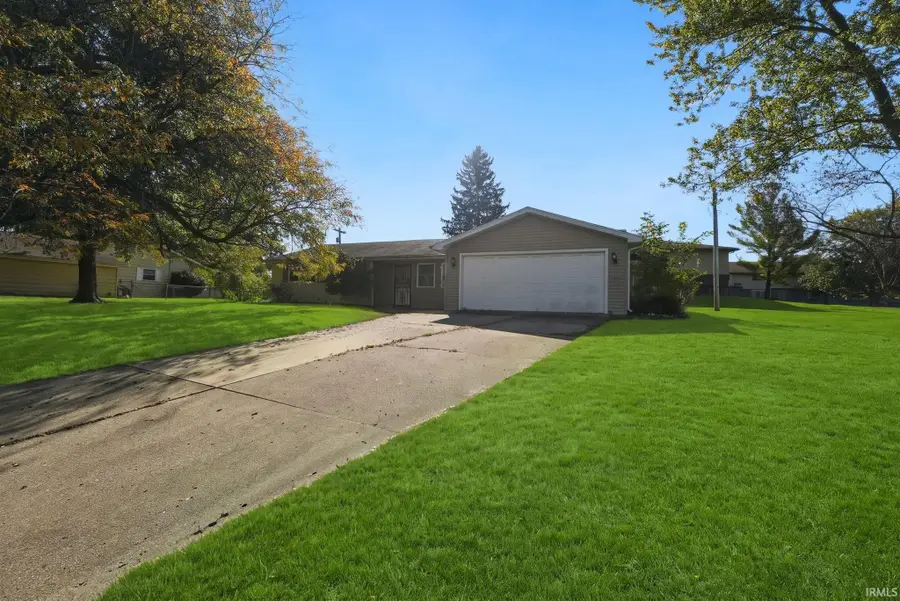 1303 Hiawatha Place, Auburn, IN 46706 - #2