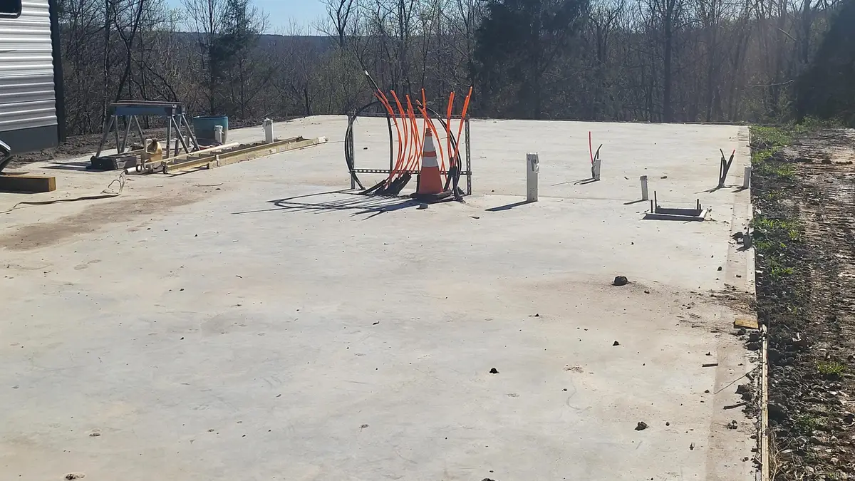 2500 S Coalmine Road, Bloomfield, IN 47424 - #1