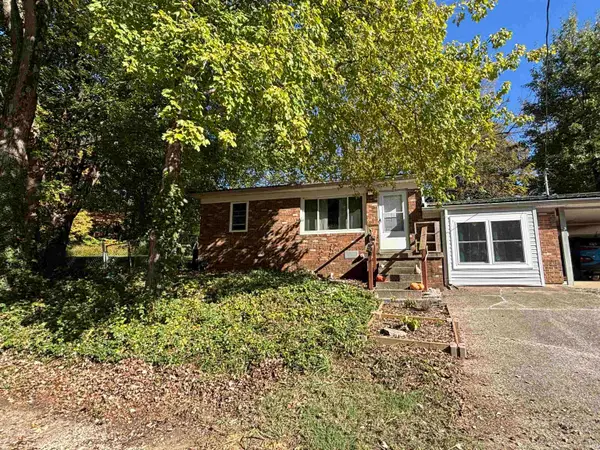 11220 Sharon Drive, Evansville, IN 47712