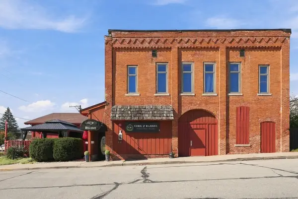 118 S Elizabeth St, Angola, IN 46703